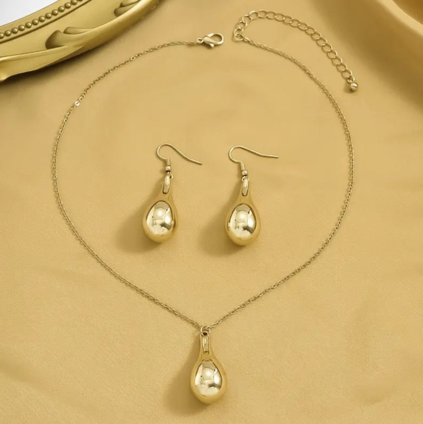 Necklace and earrings set - Golden Waterdrop Pendant